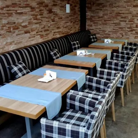 Aspen Golf With Stunning Mountain View